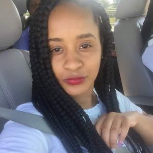 Meet your Posher, Alia